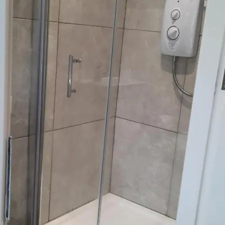 Private Bedsit At Newcastle 게스트하우스 골웨이